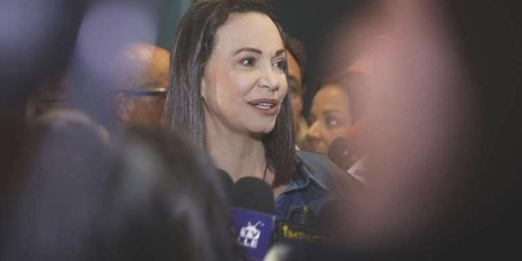 Venezuela’da muhalefet adaylarından Machado’ya 15 yıl siyasi yasak verildi