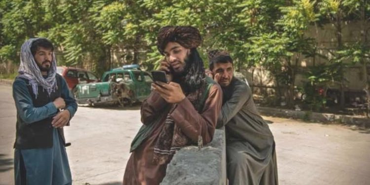 Whatsapp’tan Taliban’a pürüz