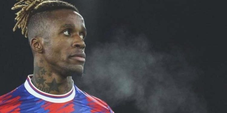 Wilfried Zaha’dan Fenerbahçe’ye berbat haber