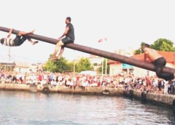 Yağlı direk yasaklandı! Belediye Lideri’nden reaksiyon