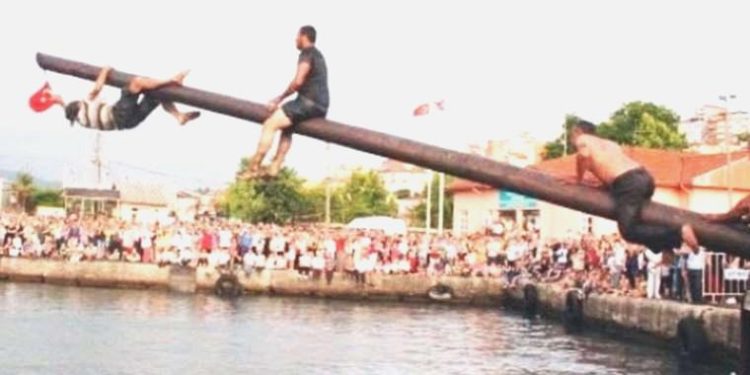 Yağlı direk yasaklandı! Belediye Lideri’nden reaksiyon