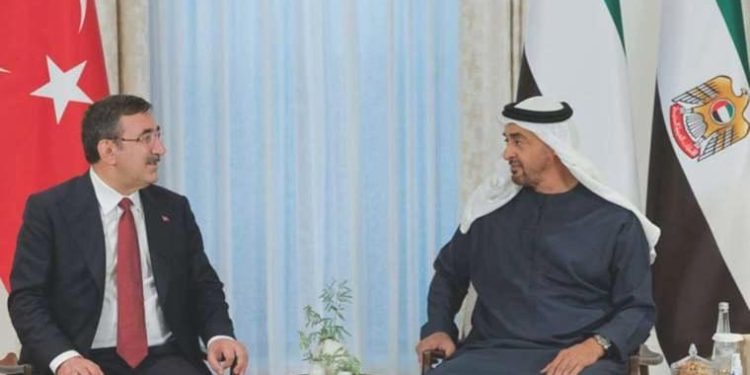 Yılmaz ve Şimşek BAE Devlet Lideri El Nahyan ile bir ortaya geldi