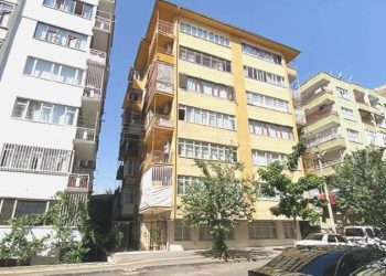 15 yaşındaki çocuk 5’inci kat penceresinden düştü: Ağır yaralandı!