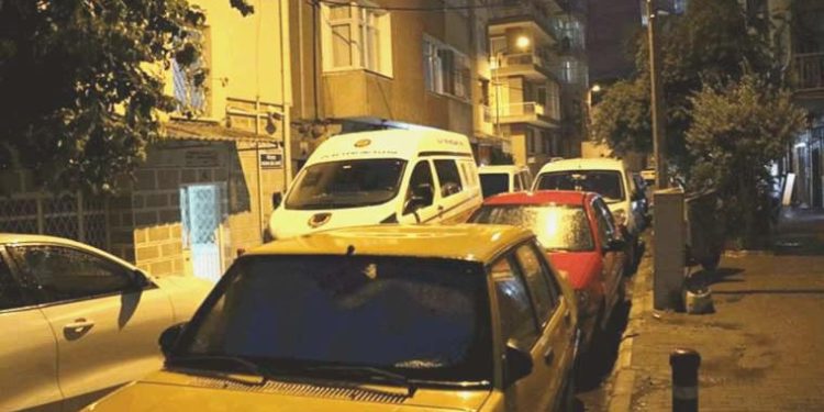 88 yaşındaki anne ile 52 yaşındaki oğlu konutlarında meyyit bulundu