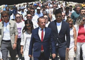 ‘Adalet ve değişim’ yürüyüşünün son günü: Tanju Özcan Anıtkabir’i ziyaret etti!