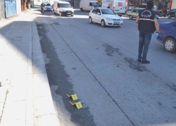 Alacak verecek hengamesi kanlı bitti… 1 kişi yaralandı!