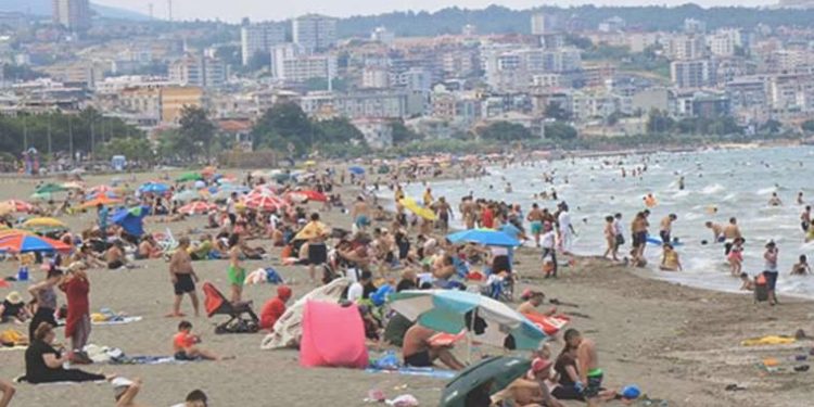 Alkollü içki yasağı getiren Samsun Valiliği’ne CHP’li Çan’dan karşılık: ‘Kriminal hatalar doğurabilecek’