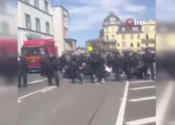 Almanya’da şenlik karıştı: 26 polis yaralandı