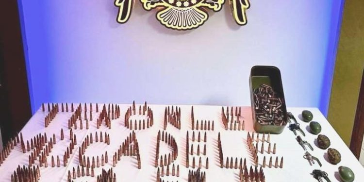 Araçlarında el bombası bulundu… 2 IŞİD şüphelisi gözaltına alındı!