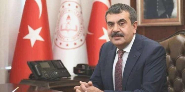 Bakan Tekin’in ‘kız okulları’ çıkışına reaksiyon: ‘Çağdışı zihniyet’