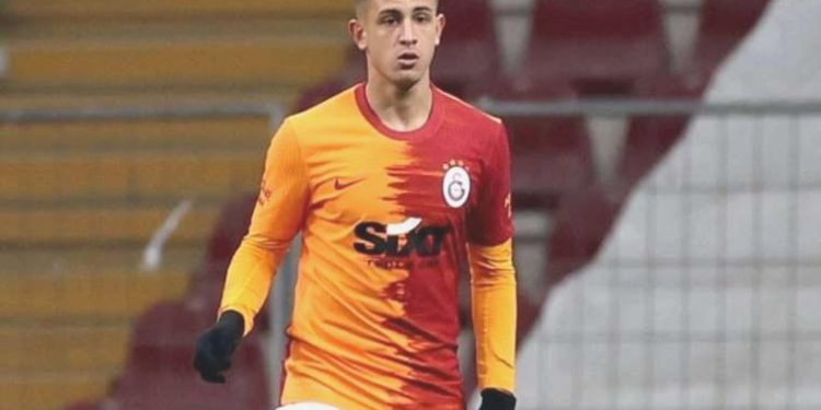 Bartuğ Elmaz kimdir, nereli, kaç yaşında? Bartuğ Elmaz hangi gruplarda futbol oynadı?