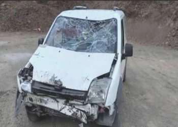 Batman’da araç dere yatağına uçtu: 2’si çocuk 4 kişi yaralandı!