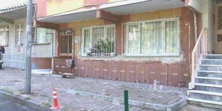 Bayrampaşa’da dehşet: Anne ve babasını bıçakla öldürdü