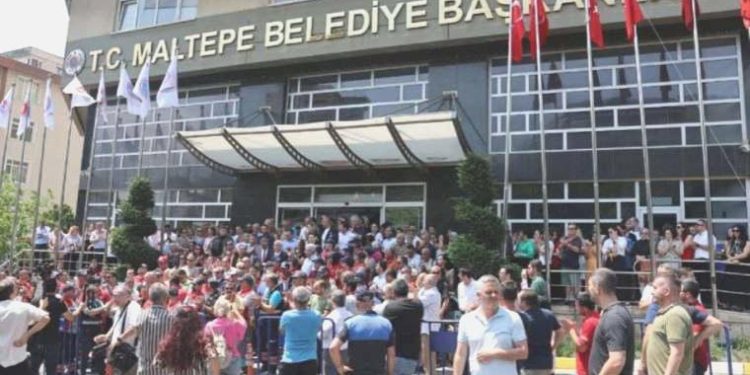 Belediye tek yürek! Lider Ali Kılıç’a yönelik akın teşebbüsüne kınama