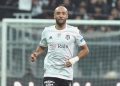 Beşiktaş, Nathan Redmond’dan haber bekliyor