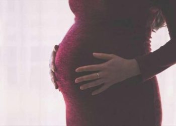 Bilim insanları doğum için en inançlı yaş aralığını açıkladı