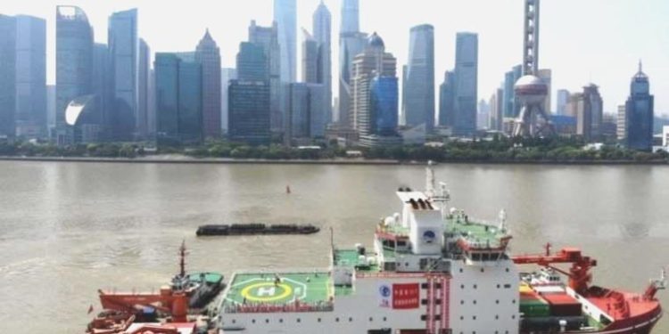 Bilim insanları Kuzey Buz Denizi’ndeki keşfe devam ediyor