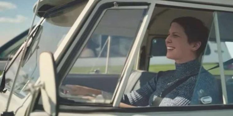 Brezilyalı müzikçi, araba reklamı için yapay zeka ile diriltildi