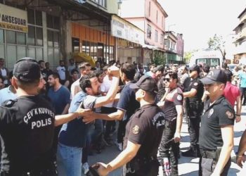 Bursa’da borç-alacak kavgası! Suriyeli kiracıyla mülk sahibi ortasında hengame çıktı, ortalık karıştı: 5 yaralı 4 gözaltı