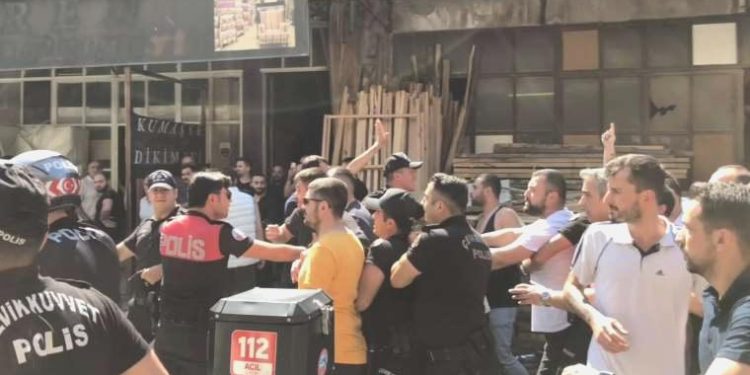 Bursa’da mülk sahibi ile kiracı ortasında tornavida ve demir çubuklu arbede: 5 yaralı, 4 gözaltı