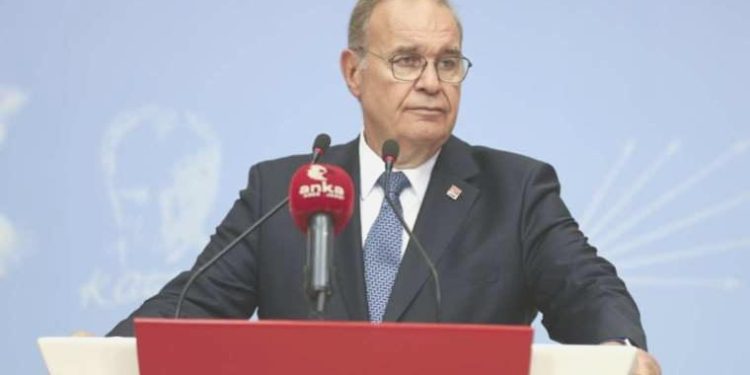 CHP Sözcüsü Faik Öztrak’tan ‘il liderleri vazifeden alınacak’ savına cevap