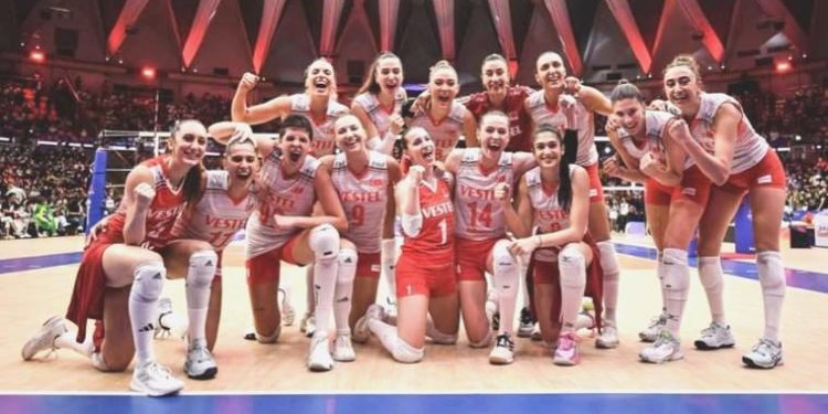 CHP Spor Konseyi Lideri Demirhan Şerefhan: ‘Türk bayanının gururu Filenin Sultanları’