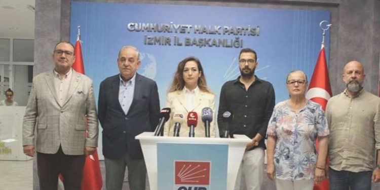 CHP’den basın açıklamalı artırım protestosu: ‘Türkiye’yi sefalet liginde birinci 10’a soktular’