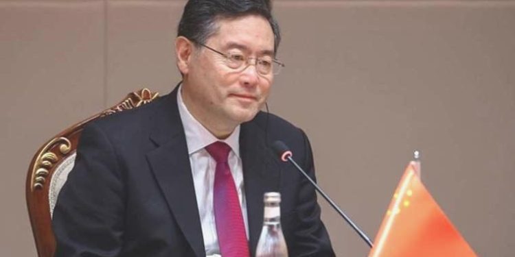 Çin Dışişleri Bakanı’nın 3 haftadır halkın karşısına çıkmamasına dair soru işaretleri sürüyor