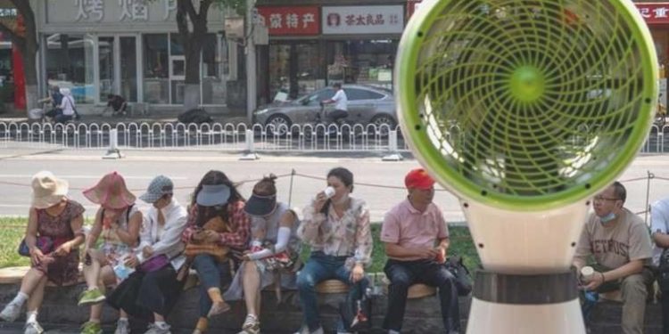 Çin’de çok sıcaklar nedeniyle hava atakları için yapılmış sığınaklar halkın kullanımına açıldı