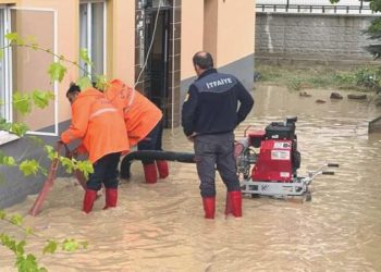 Çorum’u sağanak vurdu: Su baskınları meydana geldi