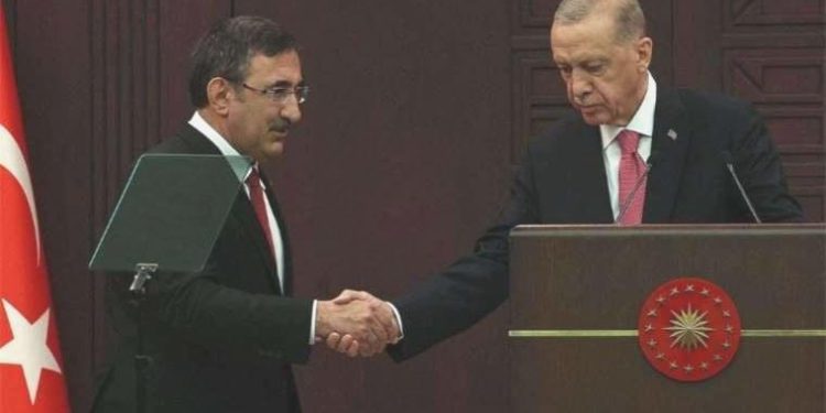 Cumhurbaşkanı Yardımcısı Yılmaz vergi artışını yorumladı: Asrın felaketini yaşıyorsak, asrın dayanışmasını da daima birlikte sergilemek durumundayız