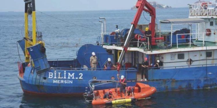 ‘Deniz Kâşifi’ Marmara’ya indirildi