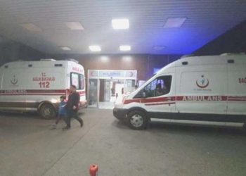 Diyarbakır’da silahlı ‘parke taşı’ hengamesi: 1 meyyit