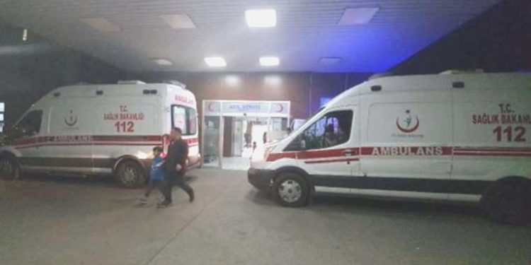 Diyarbakır’da silahlı ‘parke taşı’ hengamesi: 1 meyyit