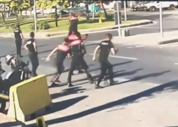 ‘Dur’ ihtarına uymayan şoför, motosikleti polislerin üzerine sürdü: 1 şehit