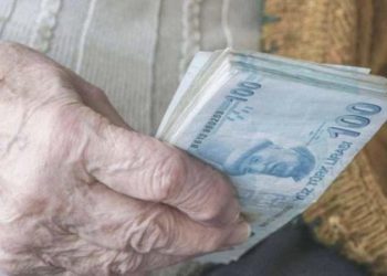 Emekliler ortası makas açıldı… Alay Hamzaçebi: Yoksulluk sonu üzerine çıkılsın