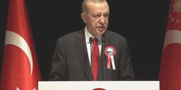 Erdoğan’dan NATO’ya ‘İsveç’ iletisi: ‘Teröristlere kucak açanlara onay veremeyiz’