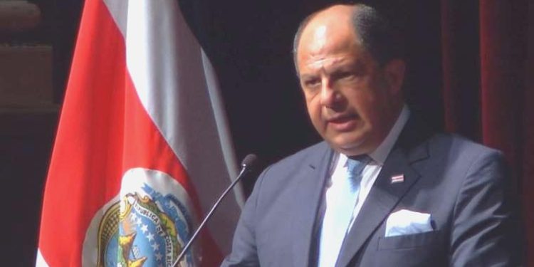 Eski Kosta Rika Devlet Lideri ve idaresi, nüfuz ticareti yapmakla suçlandı