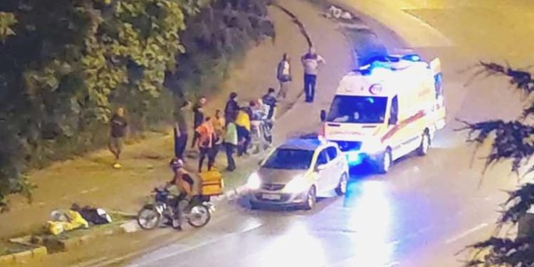 Eskişehir’de arabanın çarptığı bisikletli kurye yaralandı!