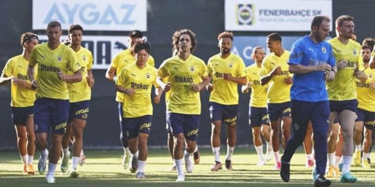 Fenerbahçe’nin Rusya kamp takımı aşikâr oldu