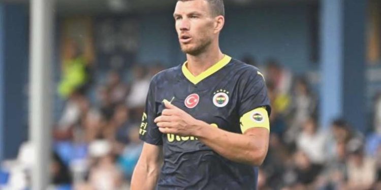 Fenerbahçe’nin yeni kaptanı Edin Dzeko