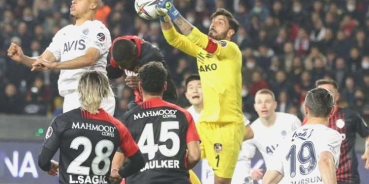 Galatasaray’dan Günay Güvenç atağı