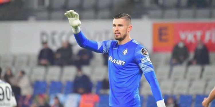 Göztepe, kaleci Mateusz Lis transferini bitiriyor