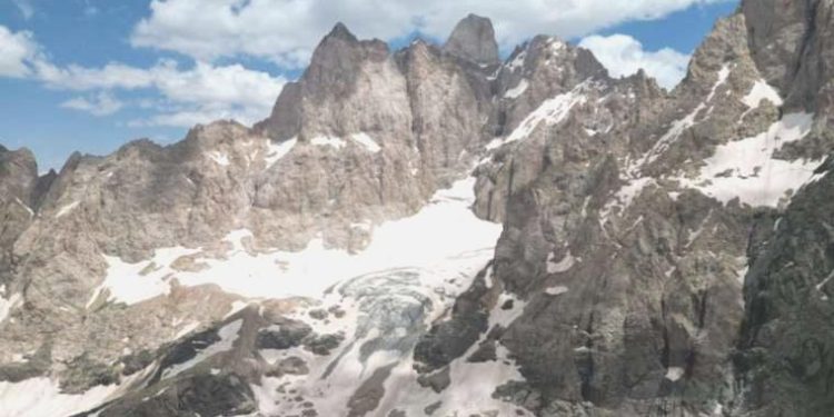 Hakkari’de Cilo-Sat Dağları’na çıkan 4 bireyden haber alınamıyor