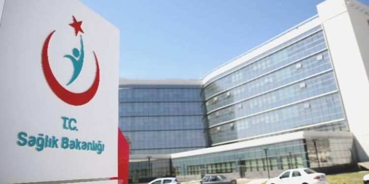 Hastanelerde yaşanan randevu sıkıntısını CHP’li İlgezdi anlattı: ‘Dünyanın en fazla acil başvurusu olan ülkeyiz’