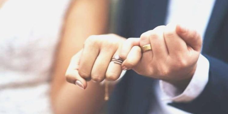 Hindistan’da 15 bayanla evlenen şahsa gözaltı