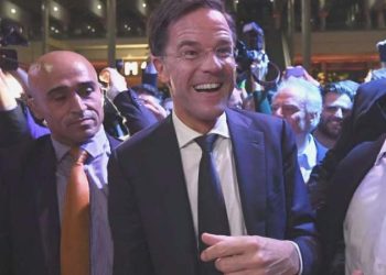 Hollanda’da koalisyon hükümeti istifa etti