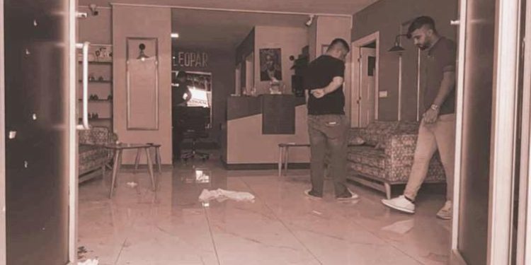 Hoşluk merkezine silahlı taarruz: Yaralılar var