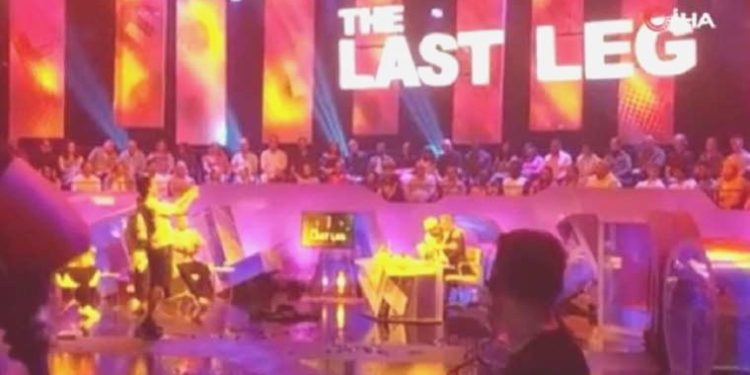 İklim aktivistleri hükümetin petrol siyasetlerini stüdyo basarak protesto etti