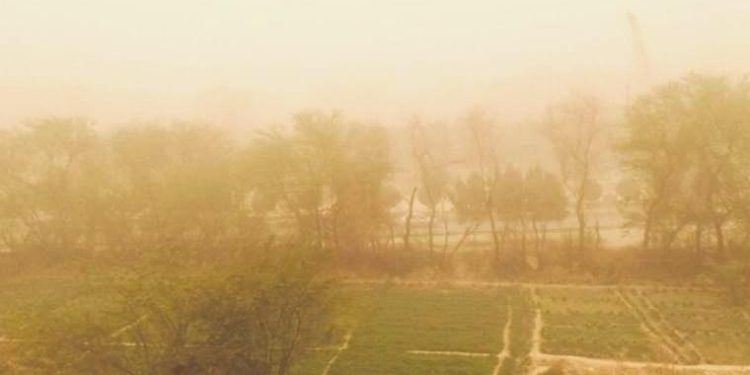 İran’da kum fırtınası: Binlerce kişi hastaneye kaldırıldı